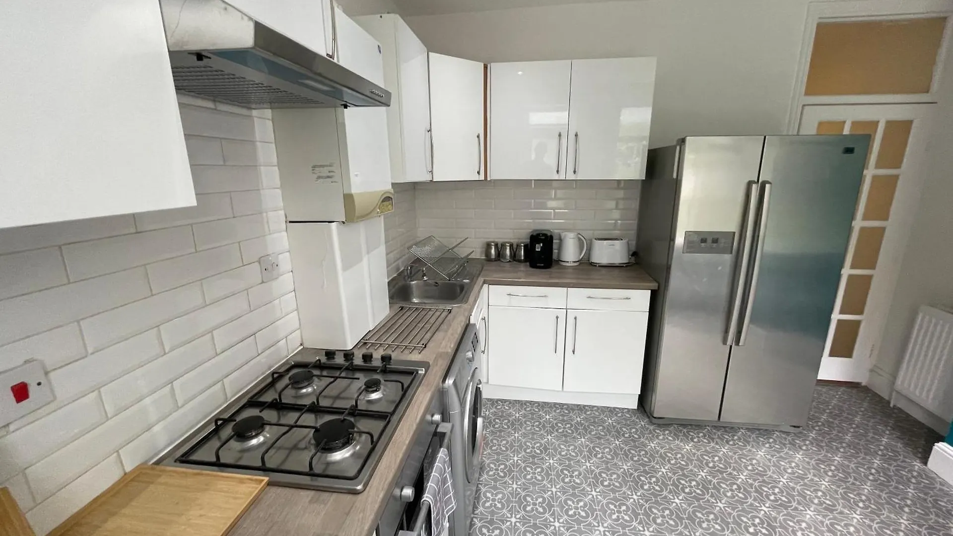 E10 Short Stay Apartment London