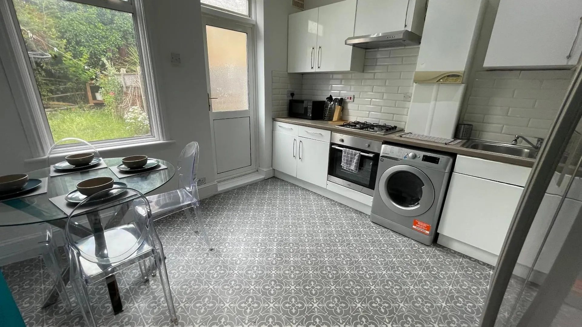 E10 Short Stay Apartment London 0*,  United Kingdom