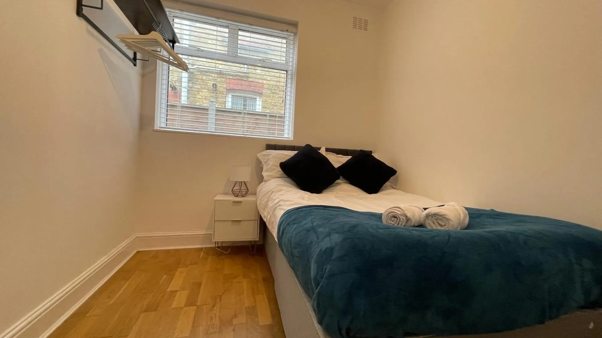 E10 Short Stay Apartment Londyn
